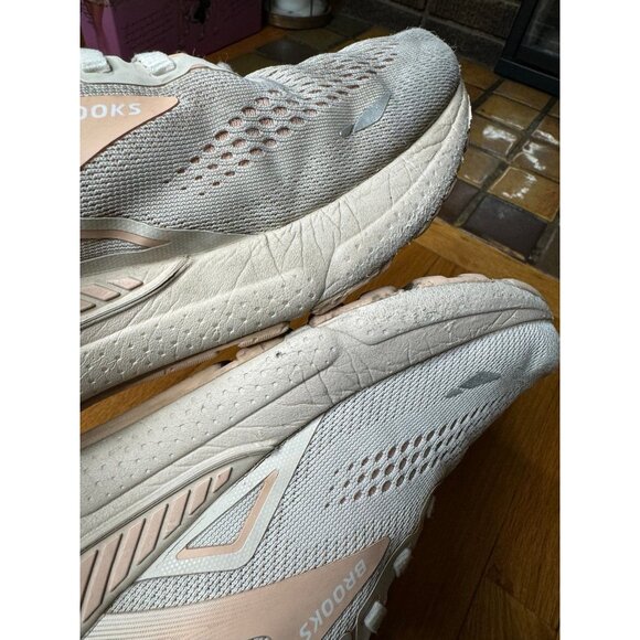 Women’s 10 Brooks Adrenaline GTS 23 Beige Peach Running Shoes 1203811B259 - Picture 8 of 10
